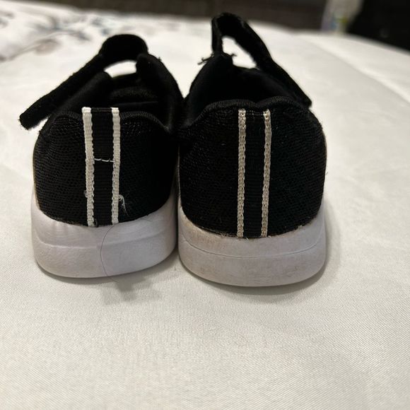 Toddler Sneakers - Picture 4 of 5
